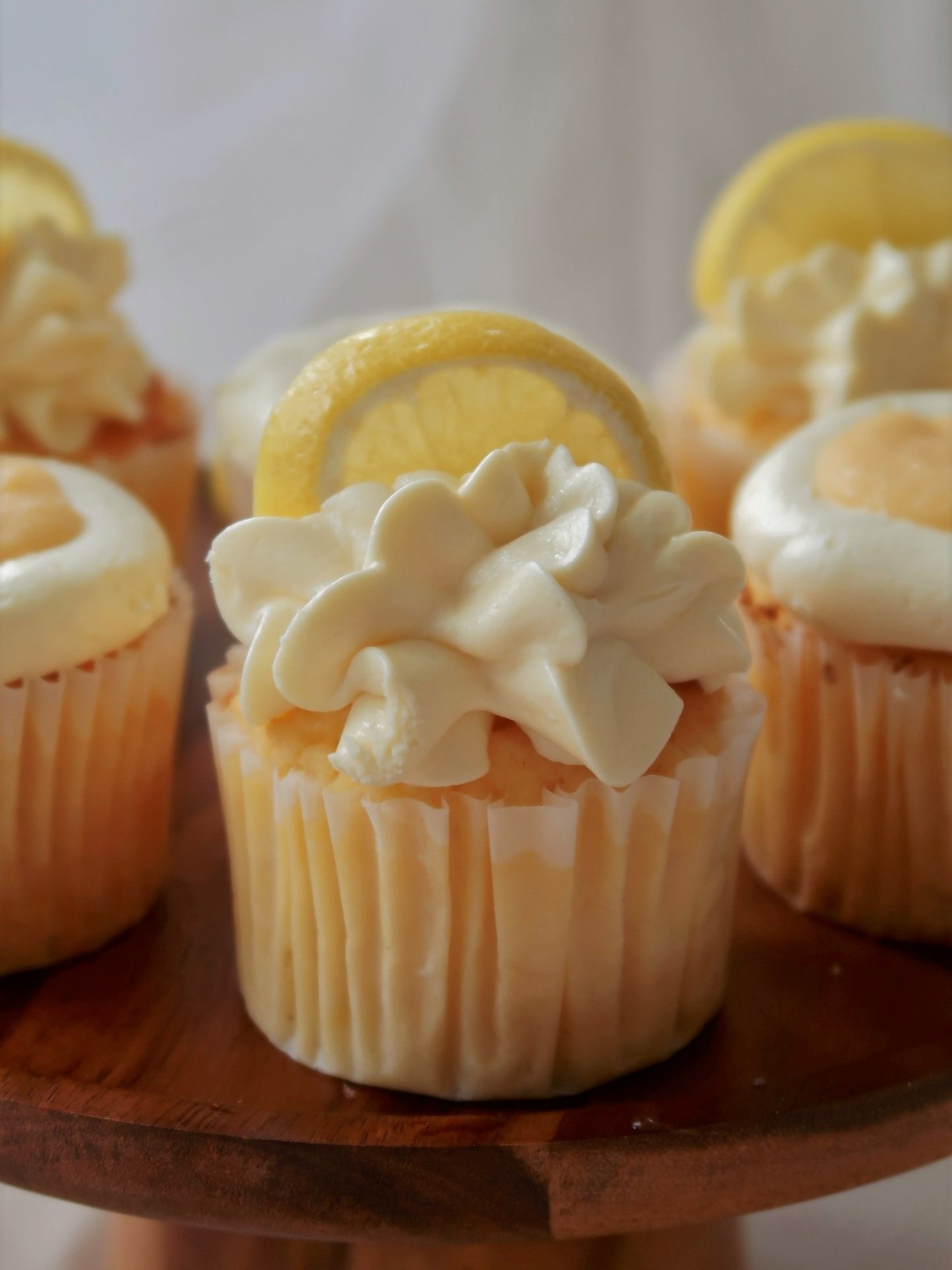 Keto Lemon Cupcakes